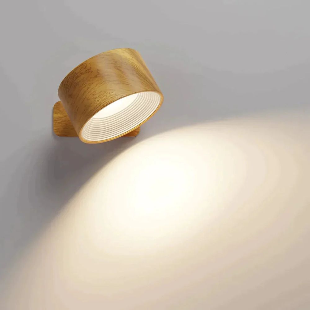 Applique murale LED orientable finition bois avec éclairage directionnel