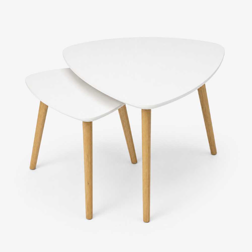 Duo de tables basses blanches aux formes arrondies avec pieds en bambou